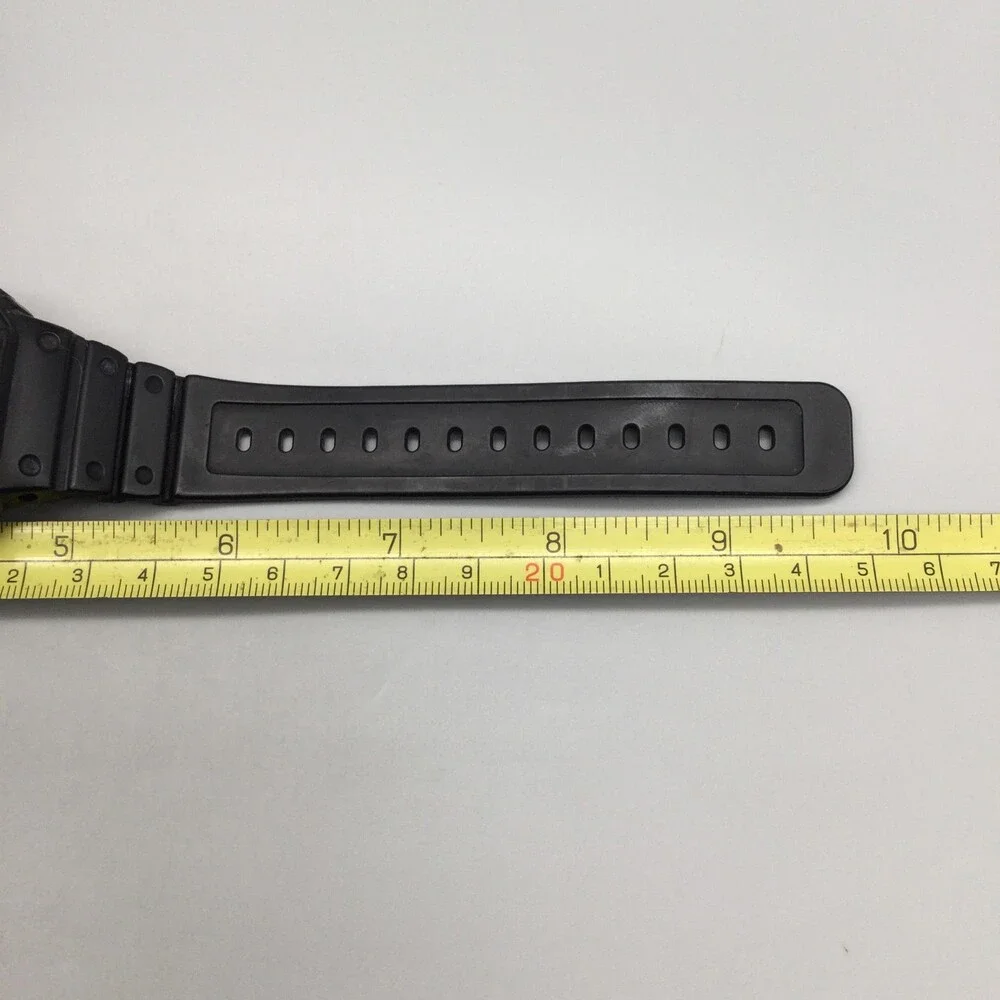 Casio G-Shock 3229 DW-5600E Mens Watch 38mm Digital Black BROKEN BACKLIGHT